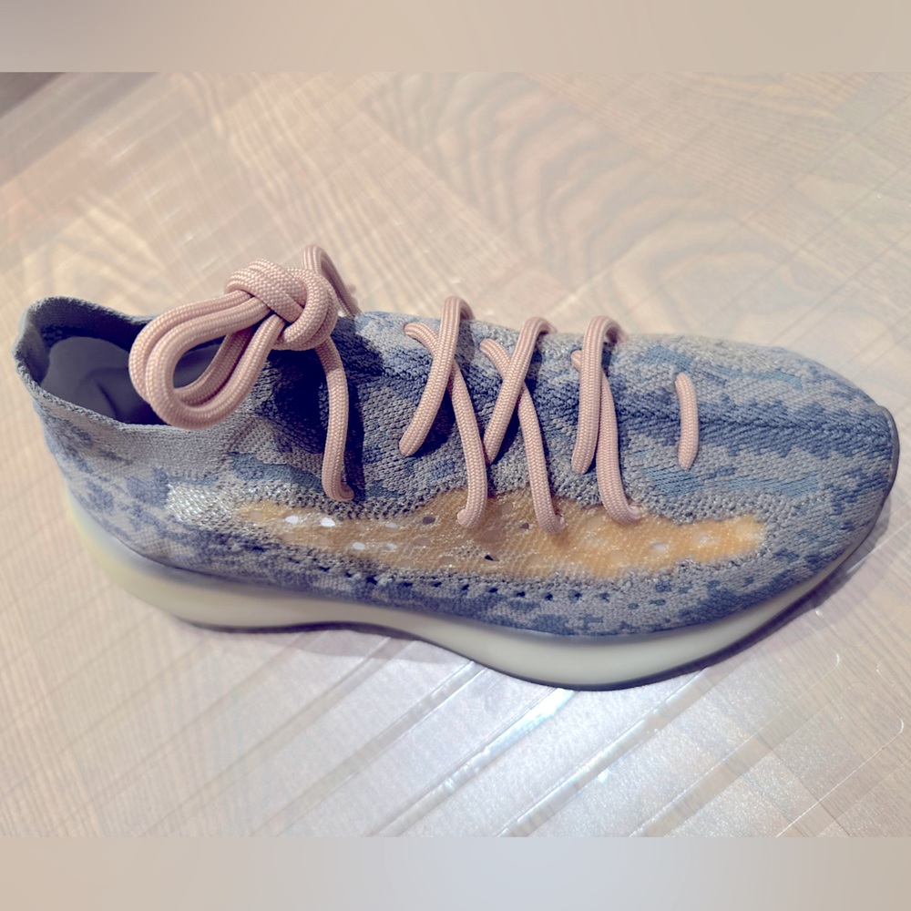 Yeezy Boost 380 Mist - Picture 9 of 16